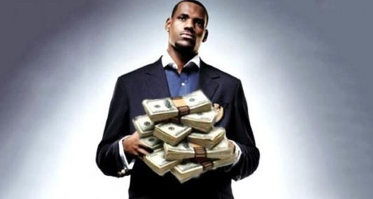 如果NBA最终决定取消赛季的话詹皇将损失760万美元 场均丢40万