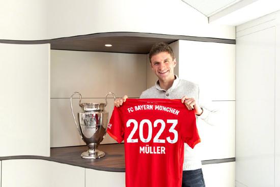 拜仁官方:穆勒与球队续约至2023年