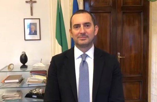 意大利体育部长：总统有可能在这几天内宣布终止本赛季意甲