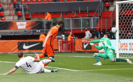 热身赛-荷兰3-0灭格鲁吉亚 德佩传射!德甲杀手破门