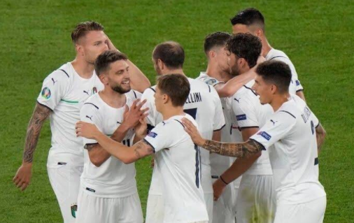 欧洲杯-意大利VS瑞士前瞻：蓝衫赢球出线 冲击队史最长零封纪录