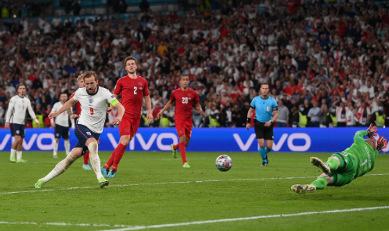欧洲杯-英格兰加时2-1丹麦首进决赛 斯特林争议造点凯恩破门