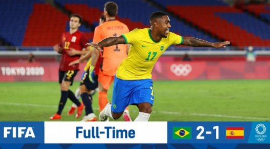 男足决赛-巴西2-1西班牙卫冕成功 巴萨旧将加时制胜