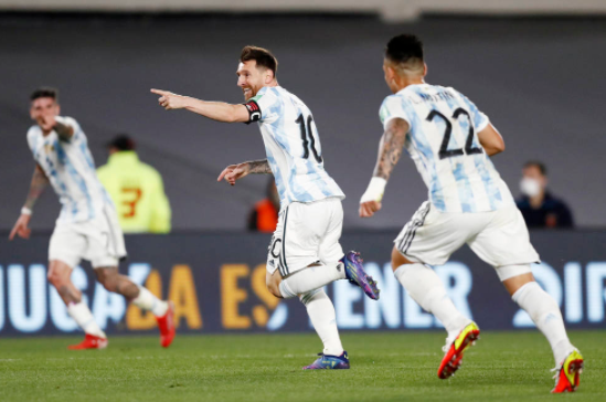 世预赛-阿根廷3-0轻取乌拉圭 梅西破门德保罗、劳塔罗建功