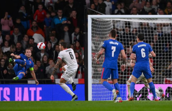 世预赛-凯恩戴帽马奎尔破门 英格兰5-0阿尔巴尼亚出线在即