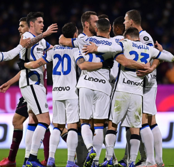 意甲-国际米兰5-0萨勒尼塔纳 恰球王助攻双响劳塔罗再破门