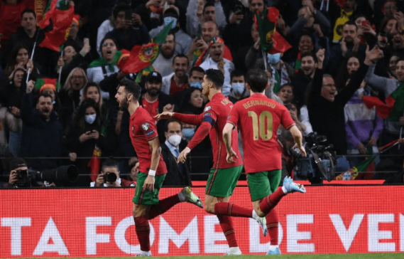 世预赛-葡萄牙2-0北马其顿进军世界杯 B费梅开二度C罗送助攻