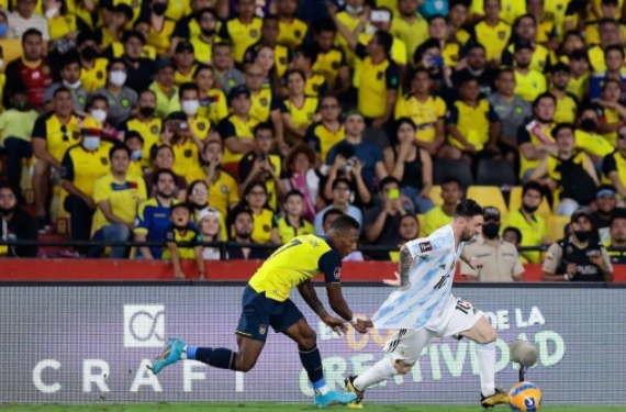 世预赛-阿尔瓦雷斯处子球 阿根廷补时丢点球1-1平厄瓜多尔