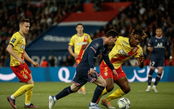 法甲-巴黎1-1朗斯提前4轮夺冠  梅西世界波内马尔助攻