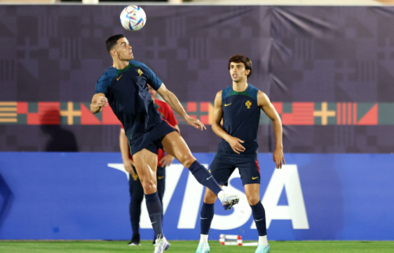 世界杯前瞻-葡萄牙VS瑞士：葡萄牙破魔咒 C罗冲击淘汰赛首球