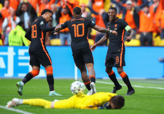 世预赛-荷兰前瞻：范加尔“三进宫”首秀 范迪克PK哈兰德